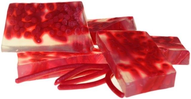 Strawberry & Guava Spaghetti Soap