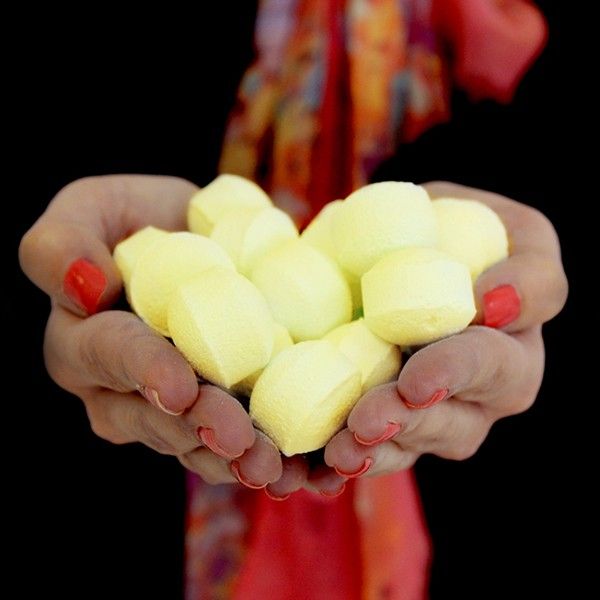 1.3Kg Box of Chill Pills (Mini Bath Bombs) - Pinacolada