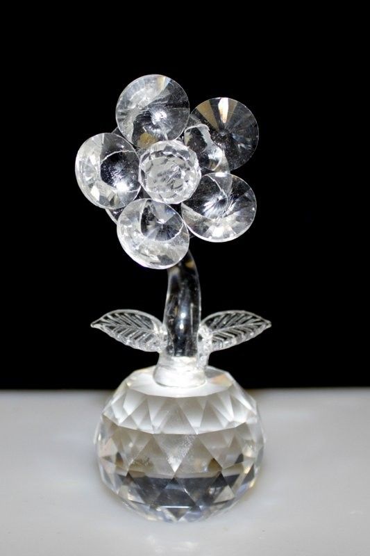 Single Crystal Flower on Crystal (Clear)