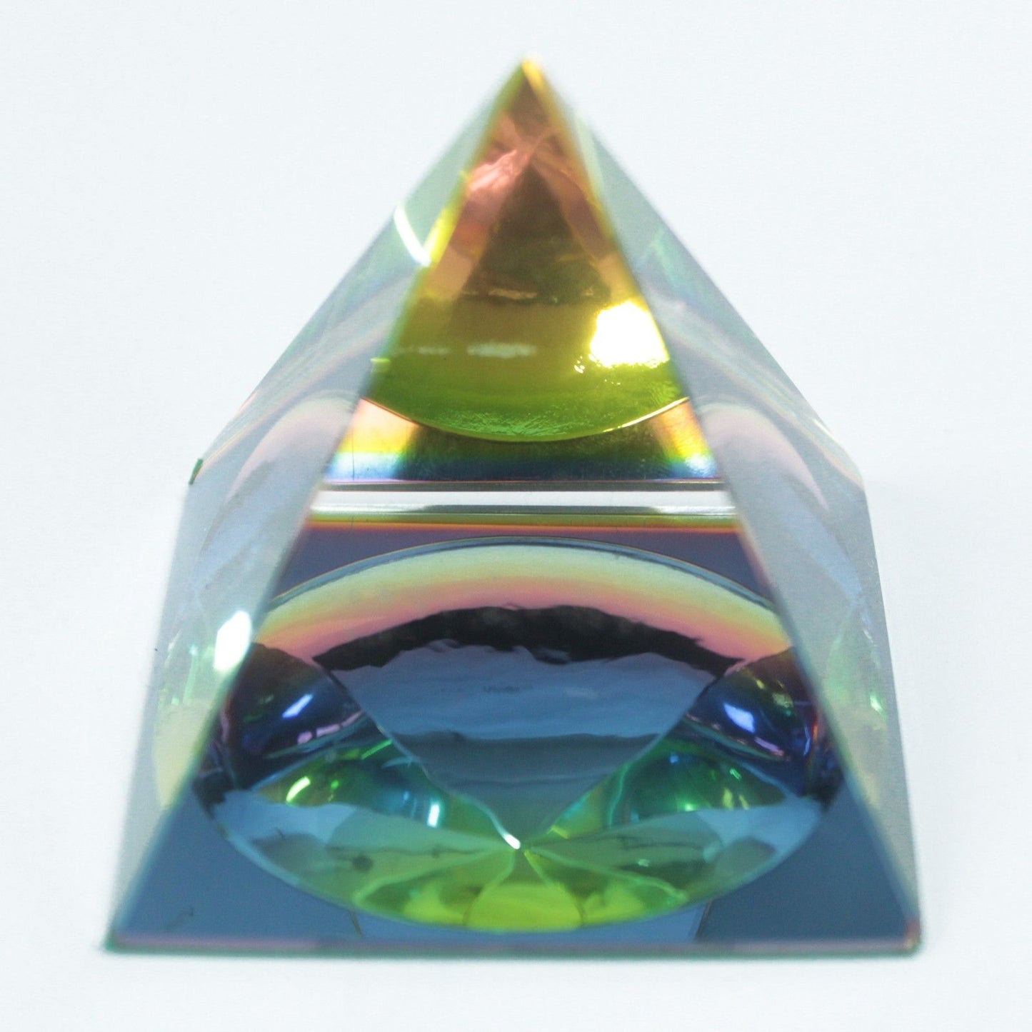 Mystic Pyramid 60 mm