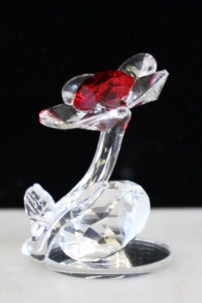 Small Flower on Mirror (Red)
