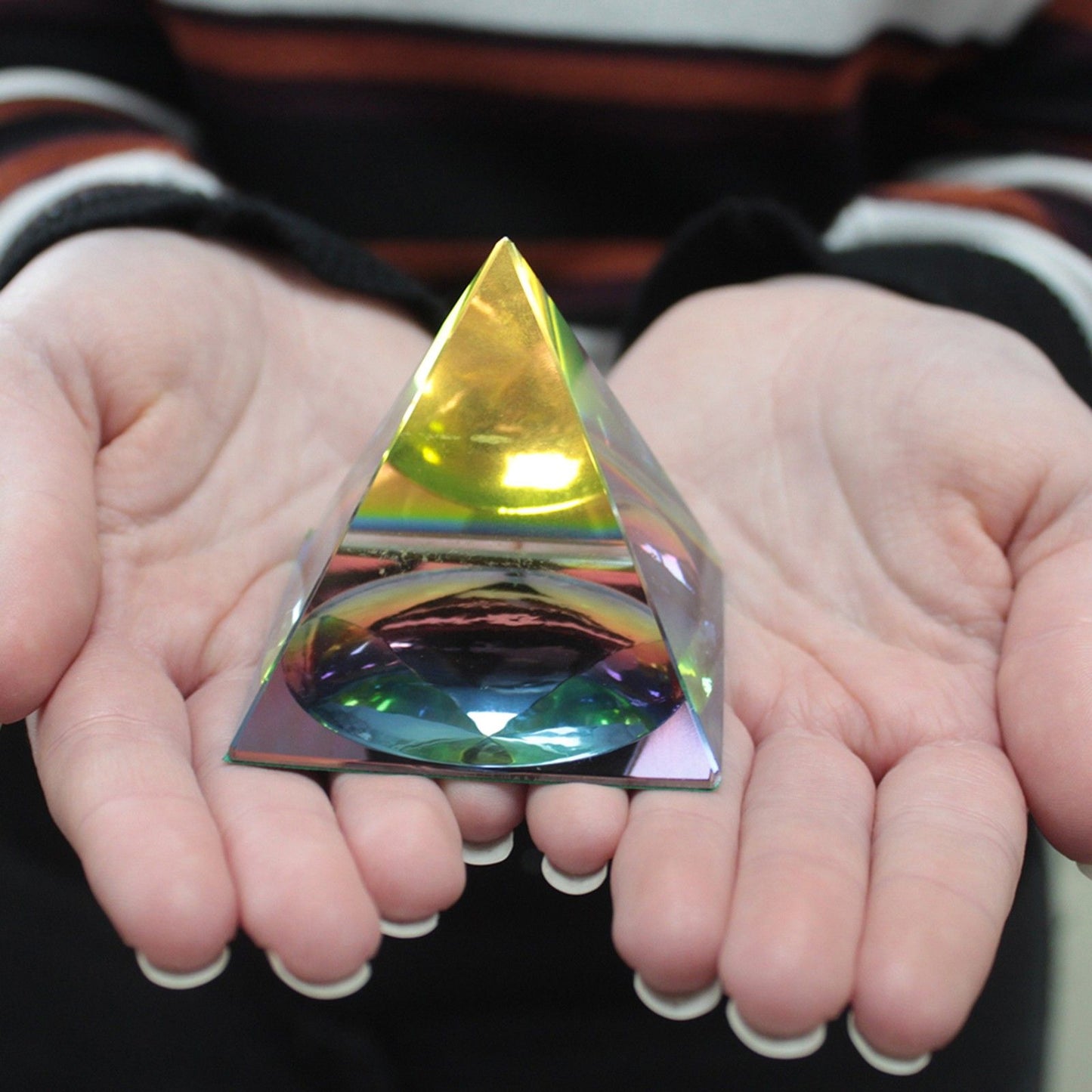 Mystic Pyramid 60 mm