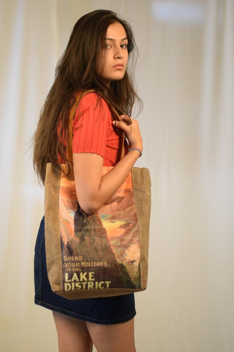 Vintage Travel Bag - Lake District