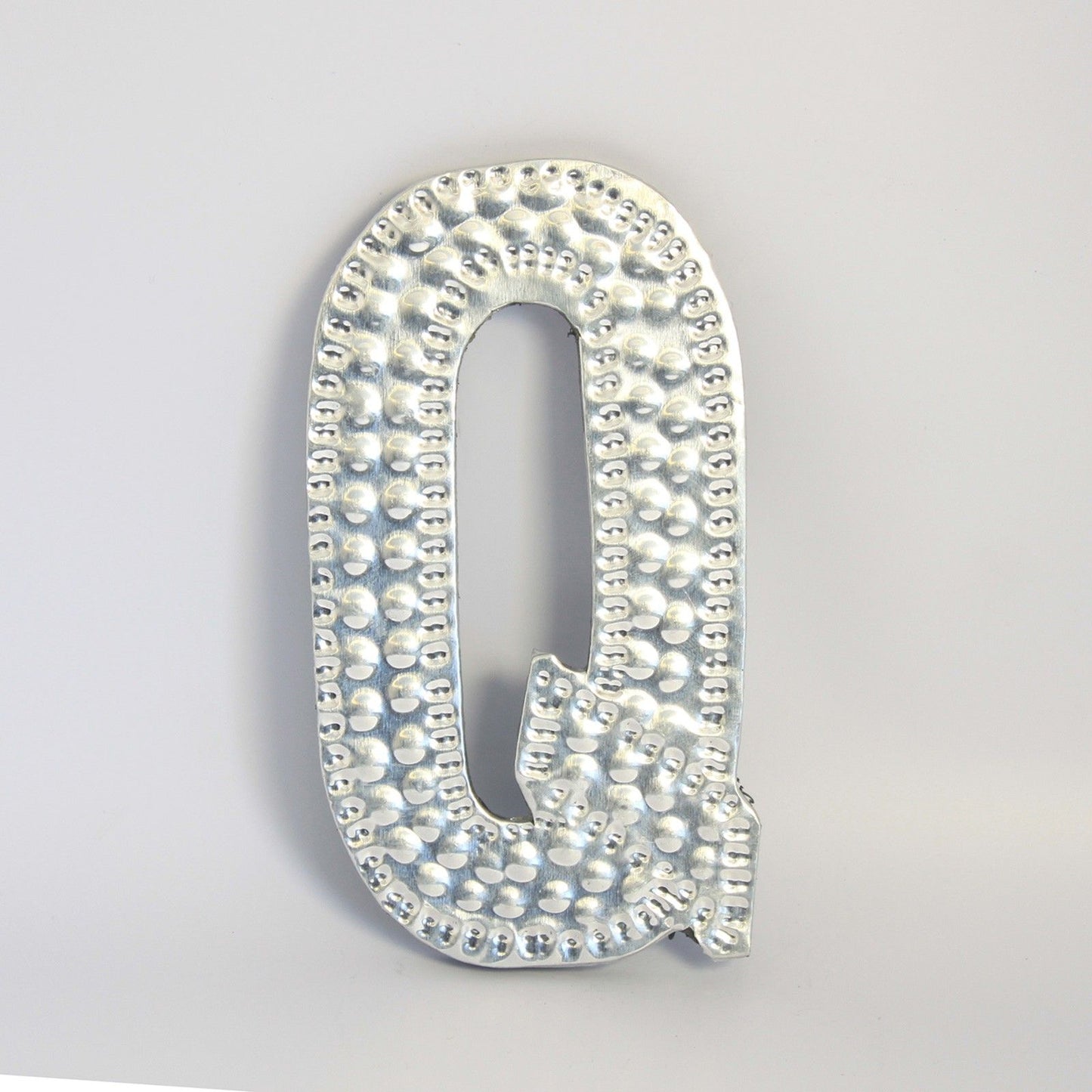 Sm Arty Aluminum Letters - Q
