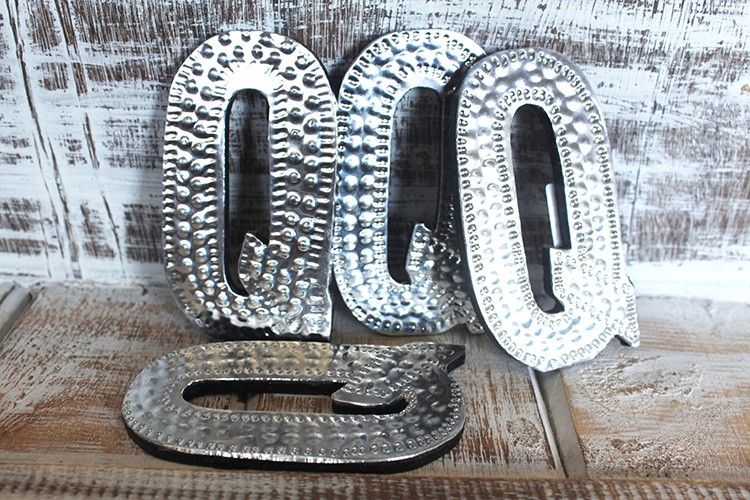 Sm Arty Aluminum Letters - Q