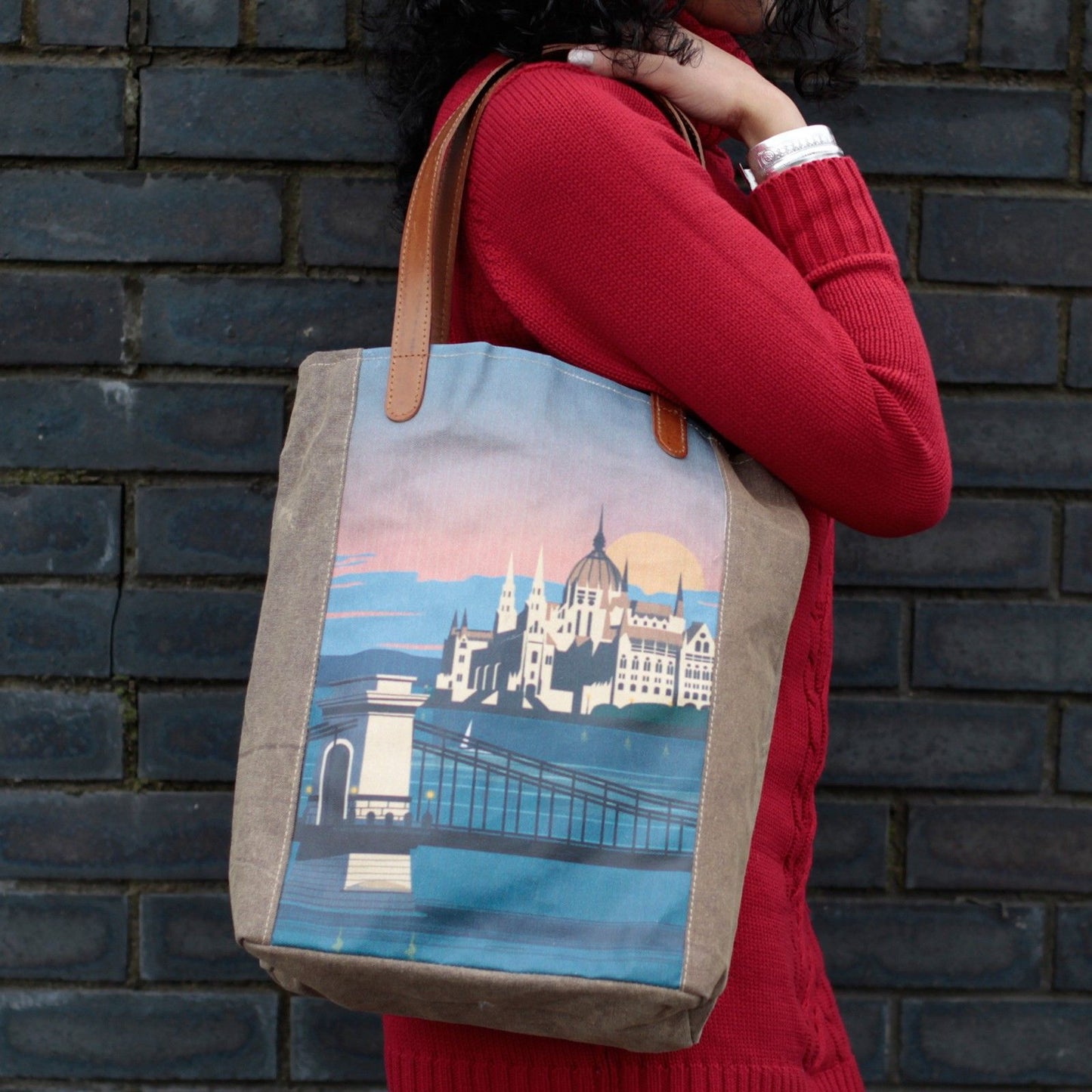 Vintage Travel Bag - Budapest